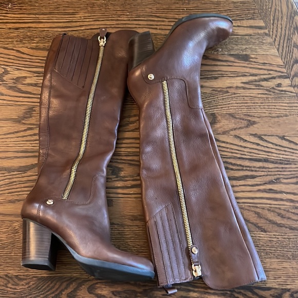 25. Guess Brown Heeled Knee High Boots - Picture 3 of 6